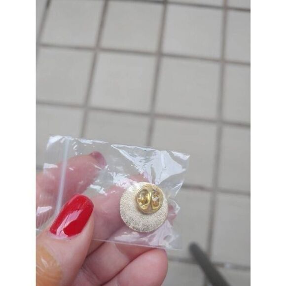 Amazon Peccy Pin "JFK8 Excellence In Service 8 Yrs World Class Talent Machine" - Picture 4 of 5